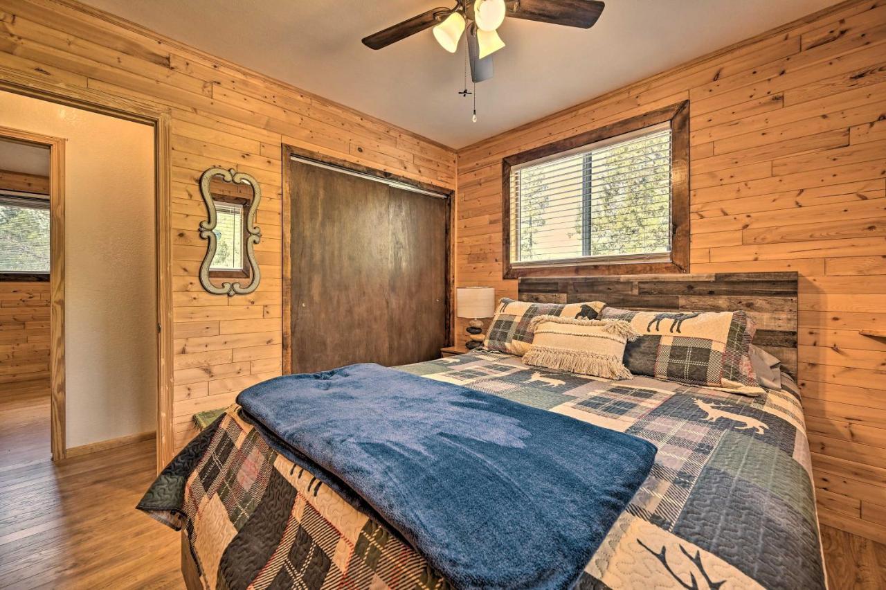Peaceful Strawberry Cabin Fire Pit And Hot Tub Pine Bagian luar foto